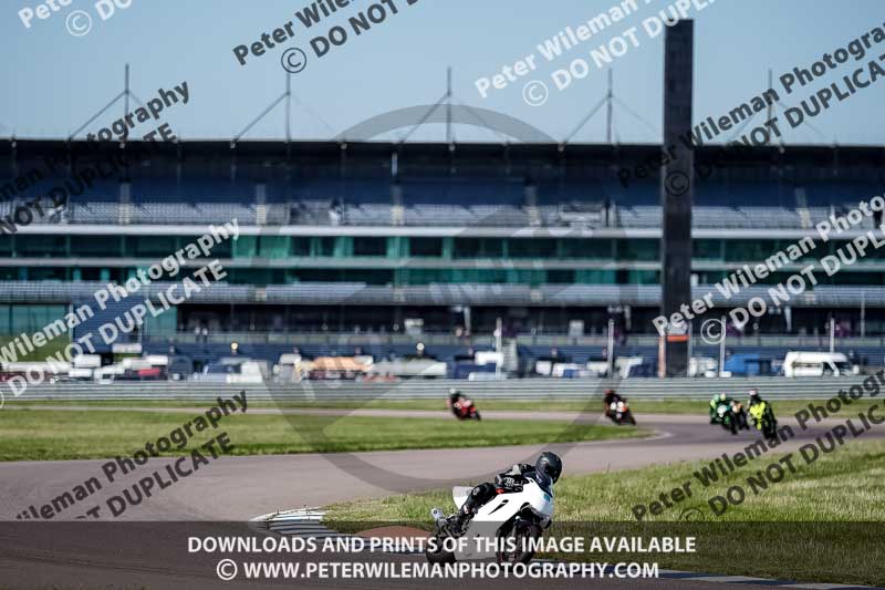 Rockingham no limits trackday;enduro digital images;event digital images;eventdigitalimages;no limits trackdays;peter wileman photography;racing digital images;rockingham raceway northamptonshire;rockingham trackday photographs;trackday digital images;trackday photos